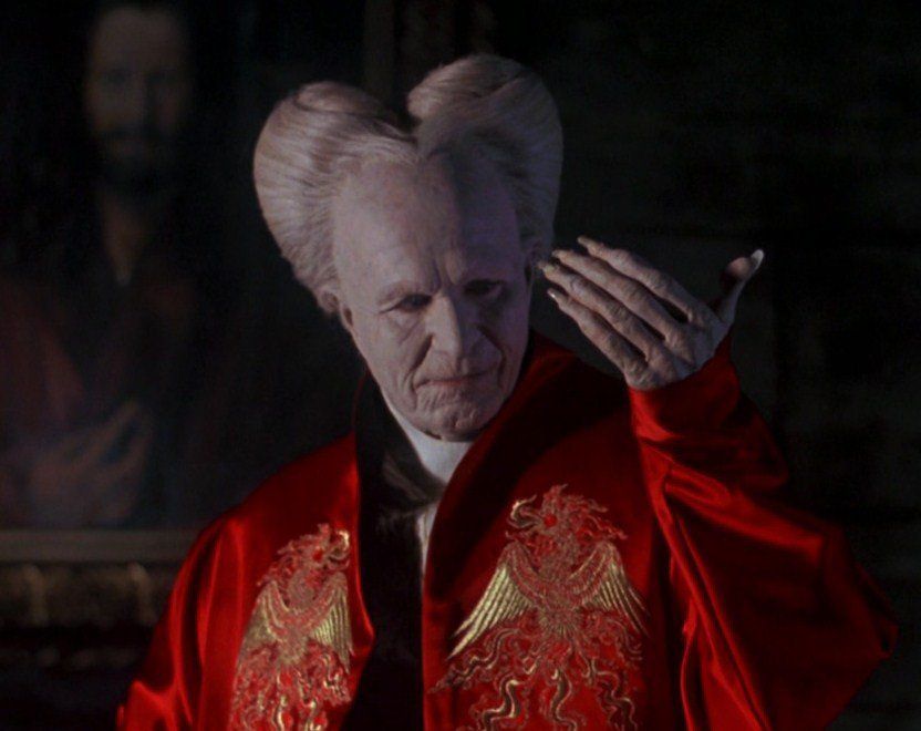 Dracula với vẻ ngoài bí hiểm
