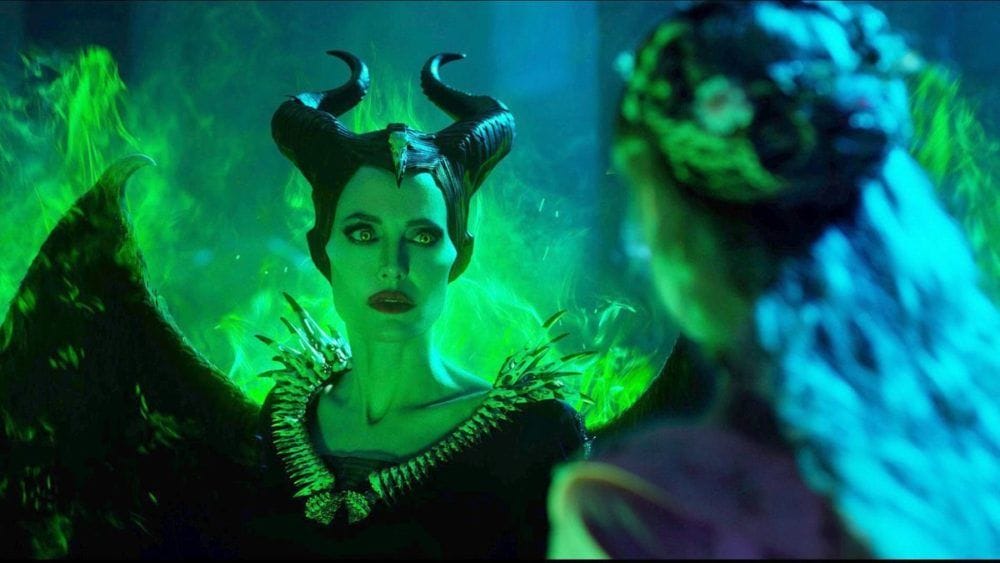 Maleficent và Aurora khi gặp lại nhau