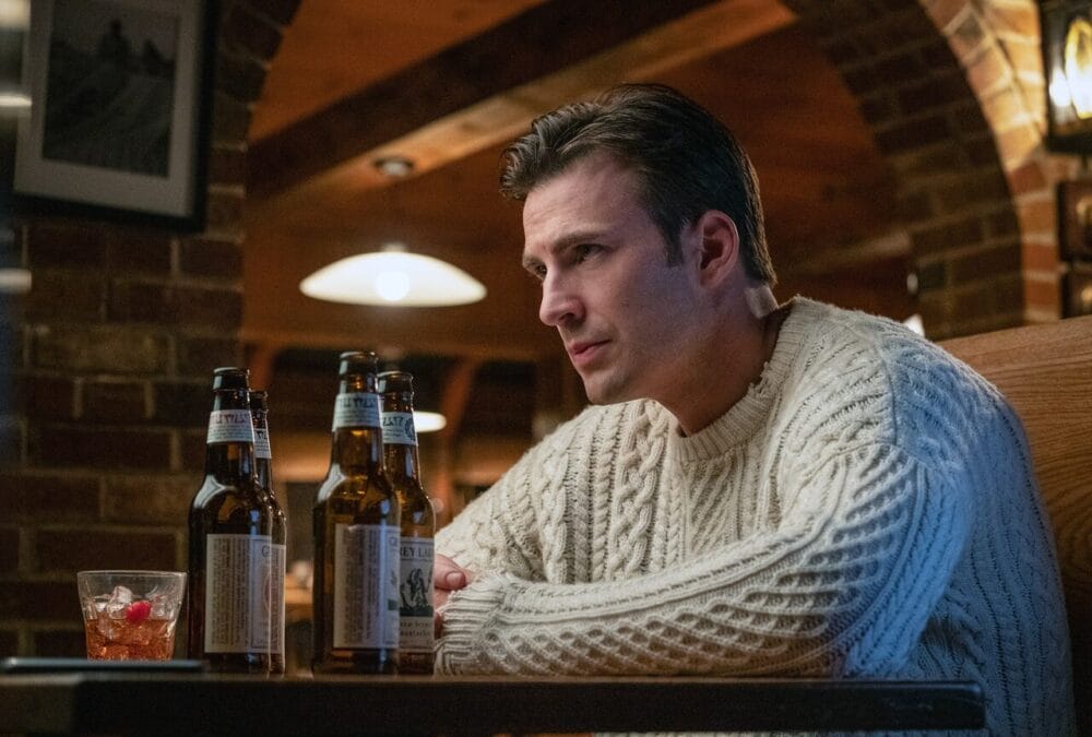 Chris Evans lột xác với vai diễn cậu cháu trai ngổ ngược nhà Thrombey