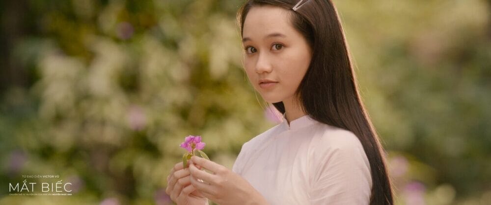 Tạo hình hút hồn cùng đôi mắt biết nói của Hà Lan