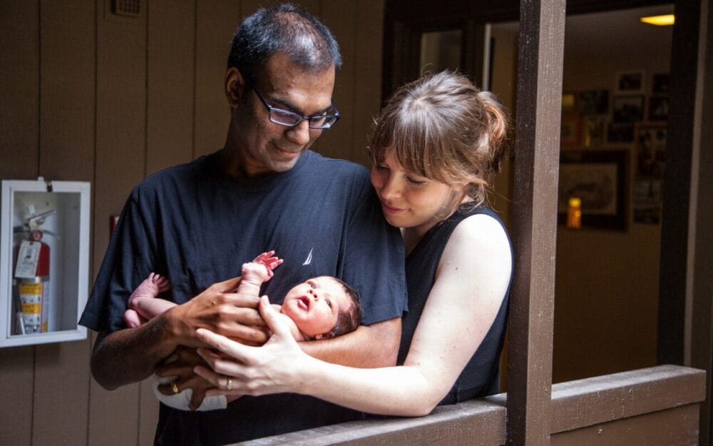 Hình ảnh đại diện cho bác sĩ Paul Kalanithi cùng gia đình