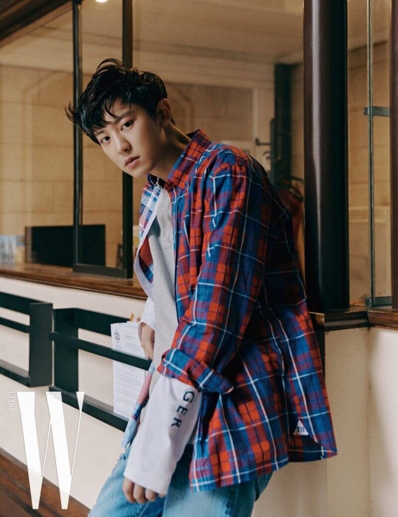 Chanyeol chụp hình cho tạp chí Vogue