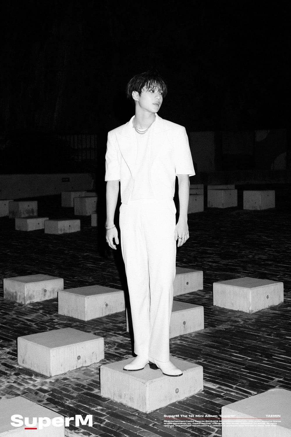 Khác hẳn với lúc ở SHINee Taemin bây giờ là tiền bối lớn nhất dẫn dắt các em cùng đi đến thành công