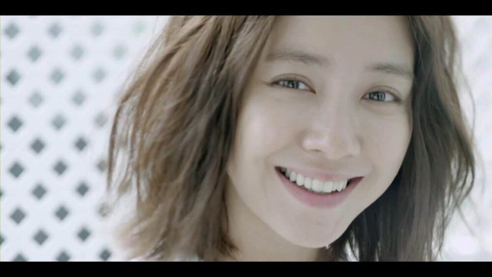 Diễn viên Song Ji Hyo