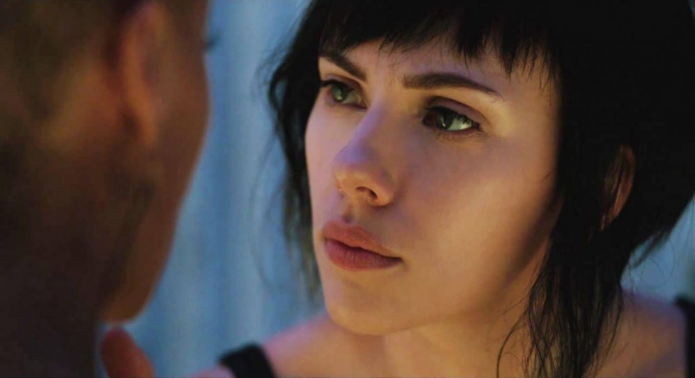 Ánh mắt của Kusanagi