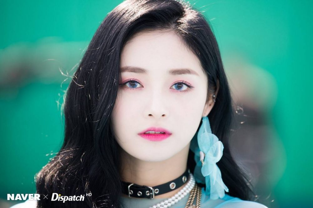Kyulkyung cũng phải đối mặt với vô số những bê bối đáng lo ngại