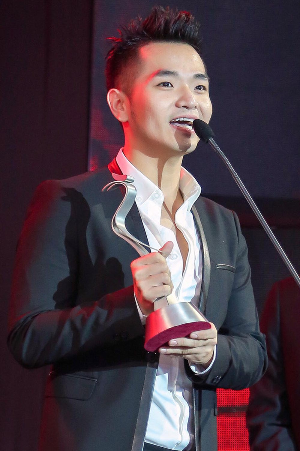 phạm hồng phước nhận giảii