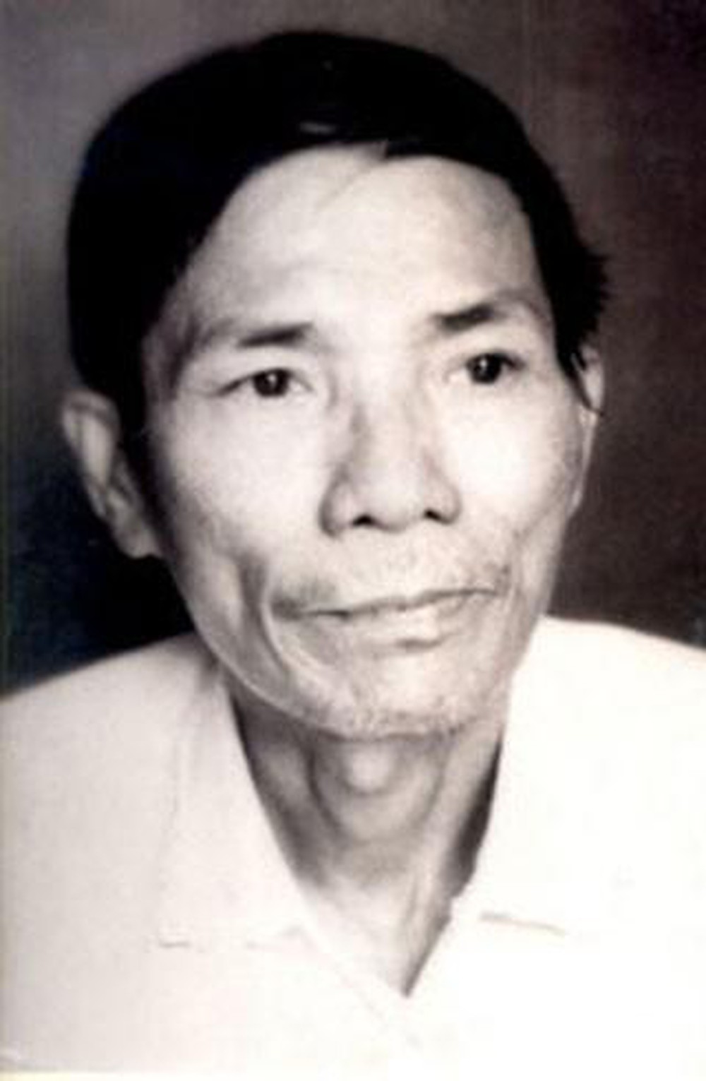 Chân dung của nhà thơ Duy Khán