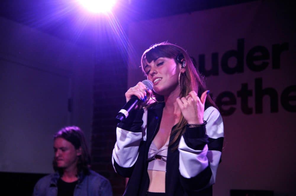 singing-sasha-sloan