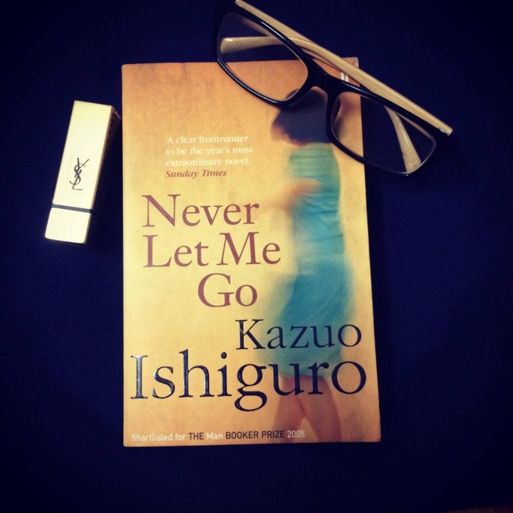 Bìa tiểu thuyết giả tưởng Never let me go