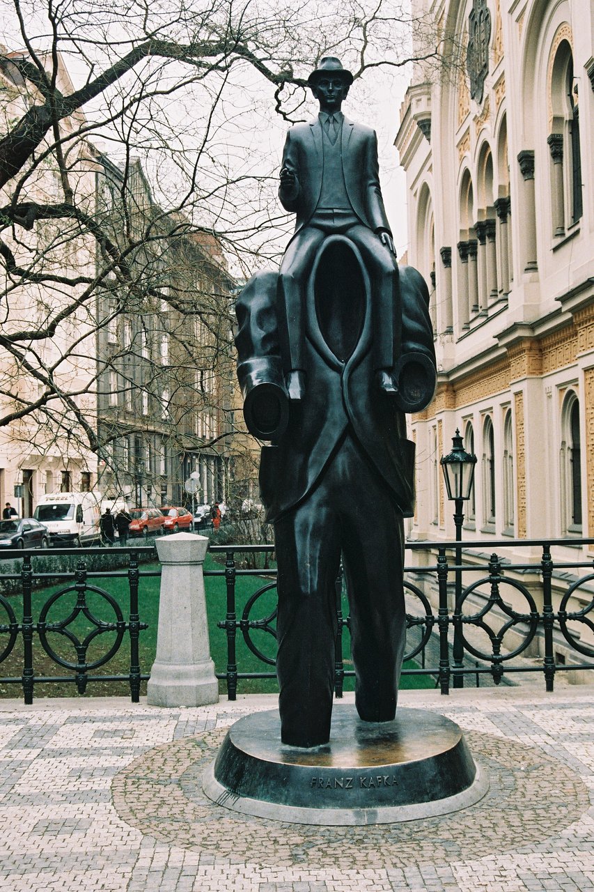 Tượng đài của nhà văn Franz Kafka