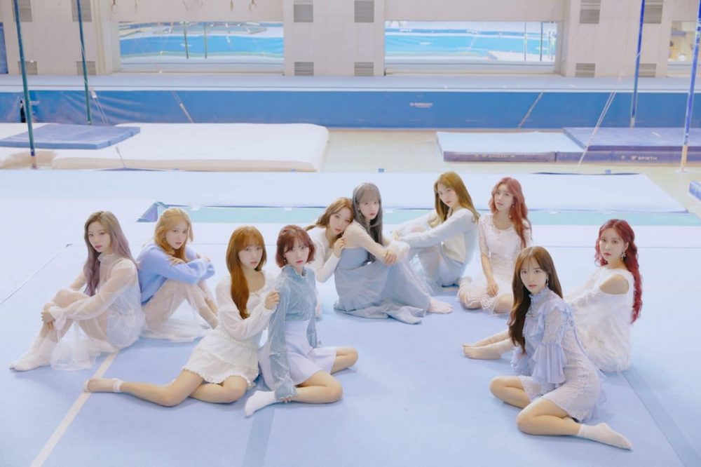 WJSN có tất cả 12 thành viên nhưng về sau Yeonjung được bổ sung thêm