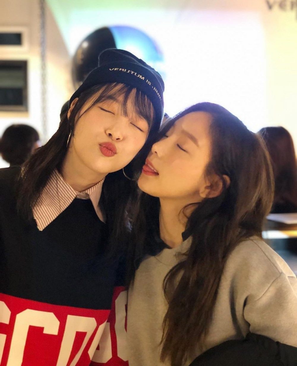 Taeyeon và Sulli