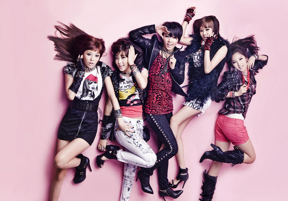 HyunA debut lần hai cùng 4Minute