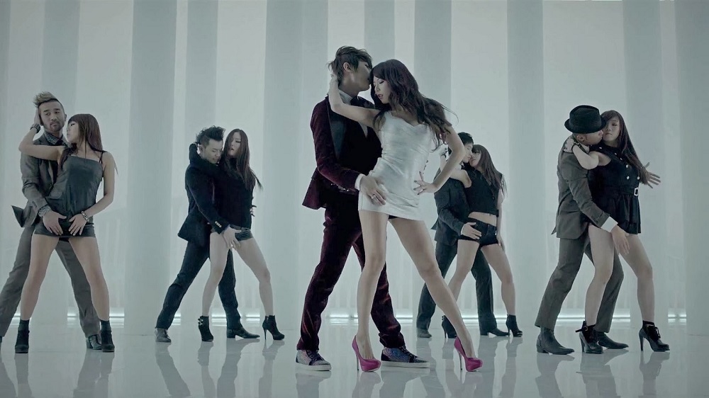 Vũ đạo nóng bỏng trong Trouble Maker