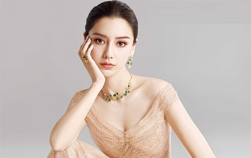 Angela Baby là một trong những nữ minh tinh thị phi nhưng rất nổi tiếng của Trung Quốc