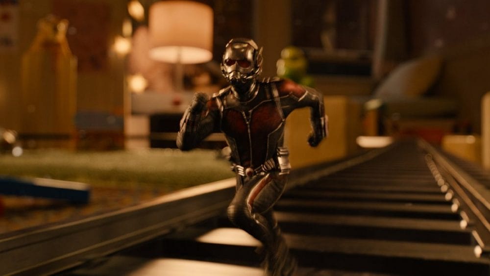 Hình ảnh trận chiến tí hon trong phim Ant man