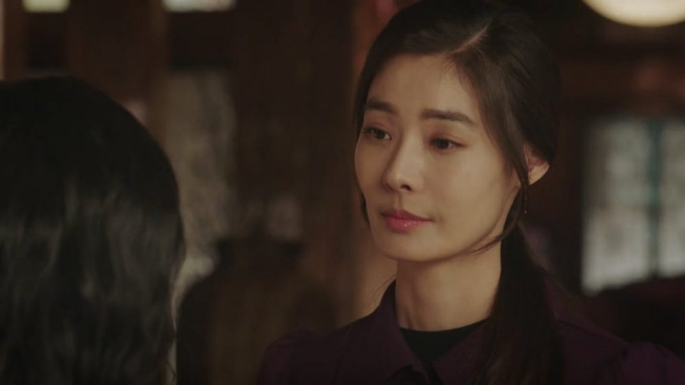 Kang Seo Hee trong một phân cảnh của Hoàng Hậu Cuối Cùng