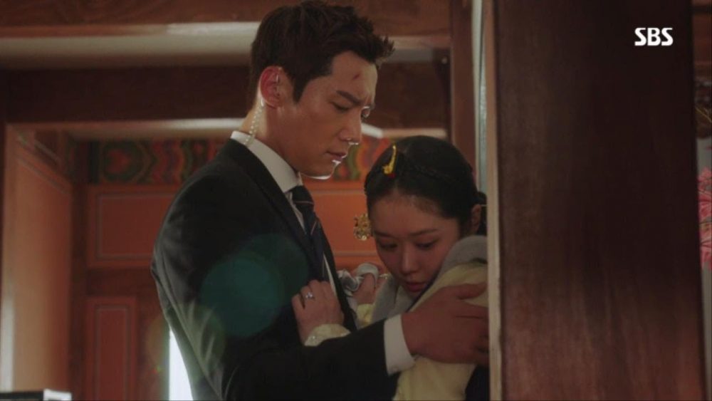 Woo Bin và Oh Sunny trong một phân cảnh của Hoàng Hậu Cuối Cùng