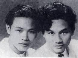 Ảnh nhà thơ cùng Xuân Diệu