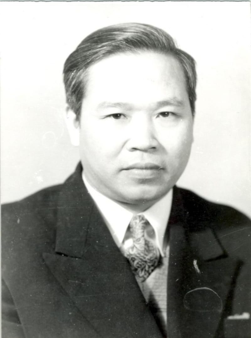Hình ảnh nhà thơ Huy Cận