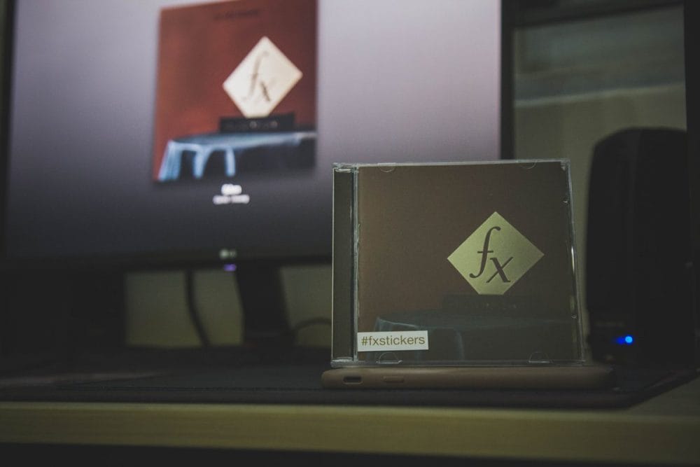 Bìa của album Hiệu Ứng Trốn Chạy