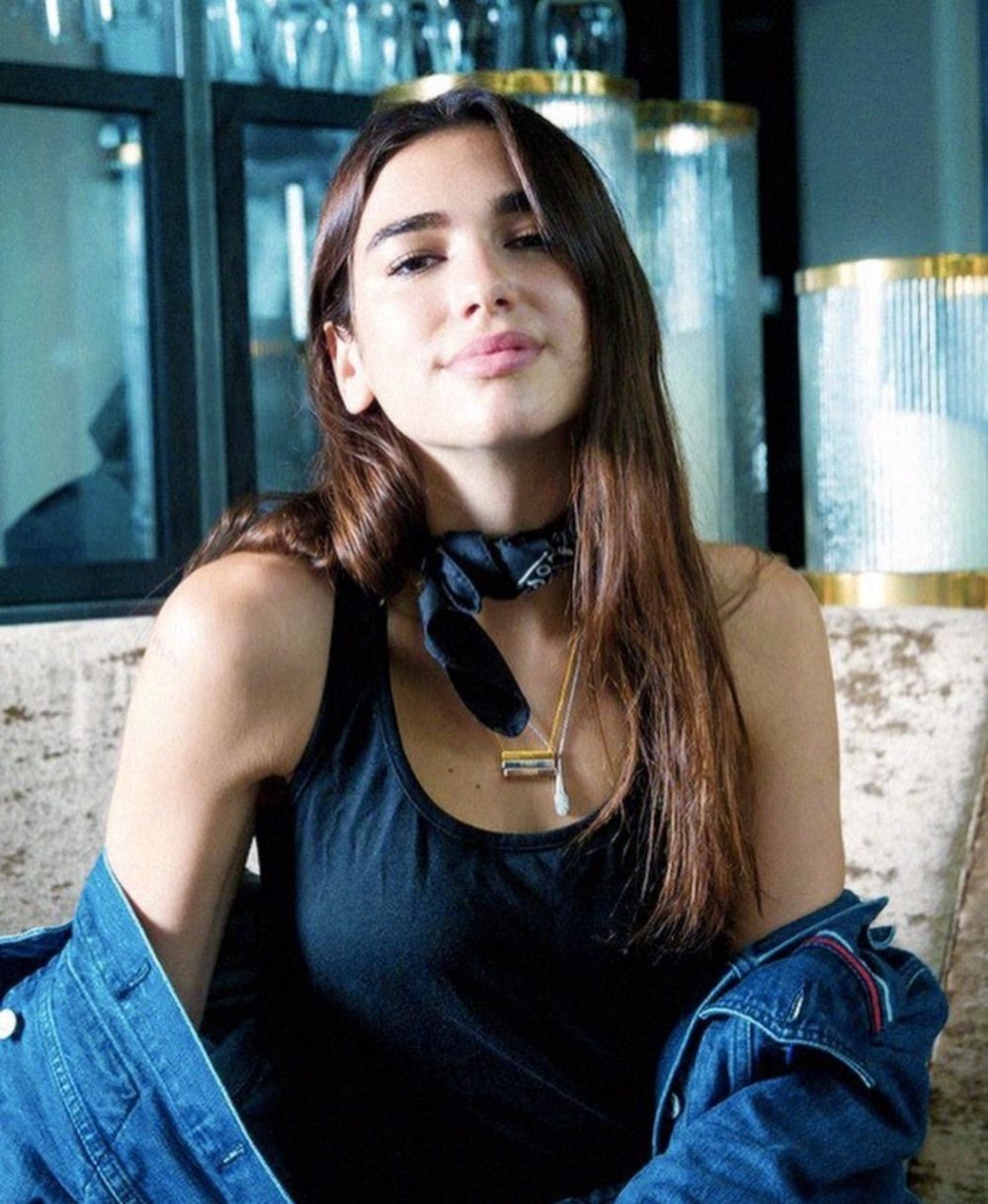 đĩa đơn New Love có sự tham gia của nhiều nghệ sĩ