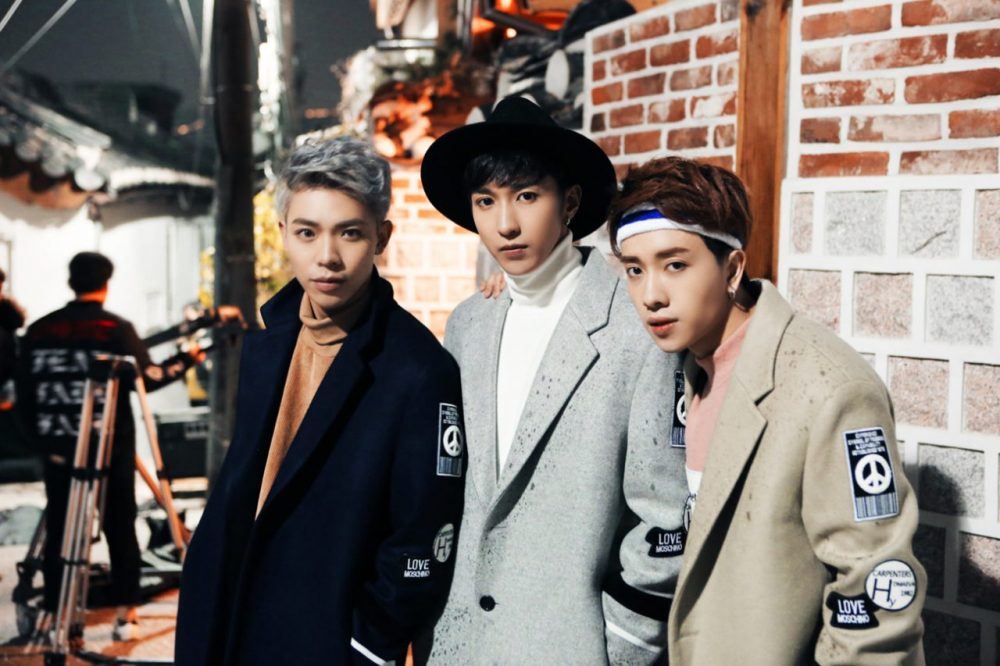 hoạt động của nhóm Monstar