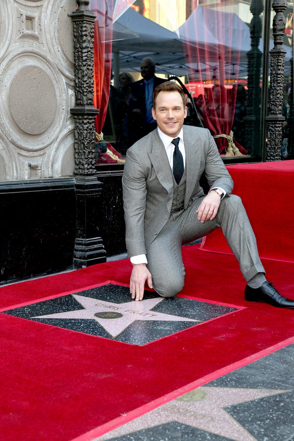 Chris Pratt trong buổi lễ ra mắt ngôi sao mang tên anh tại đại lộ danh vọng