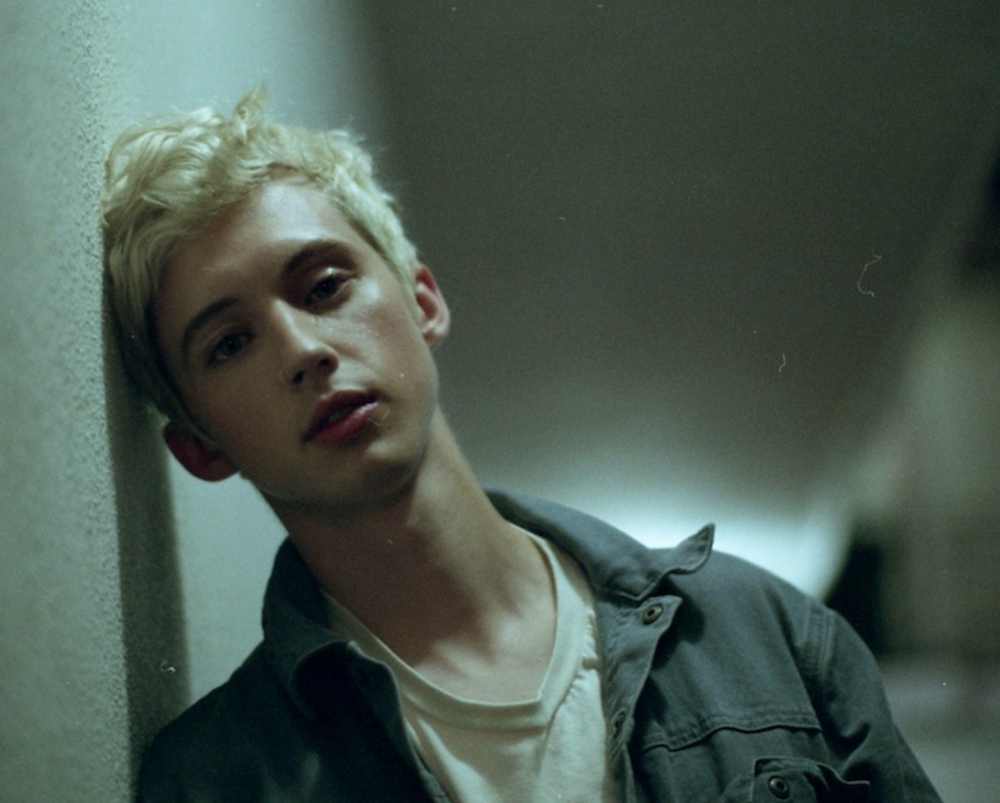 vẻ đẹp u sầu của mỹ nam Troye Sivan