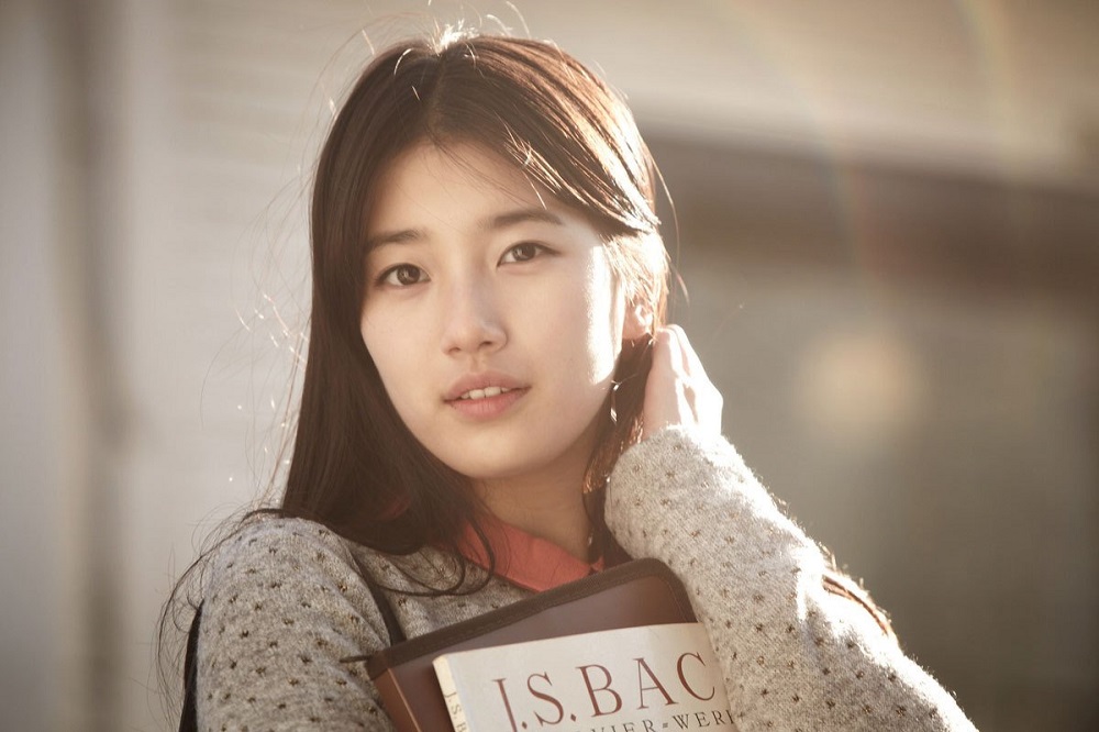 Suzy sở hữu danh hiệu "Tình đầu quốc dân"