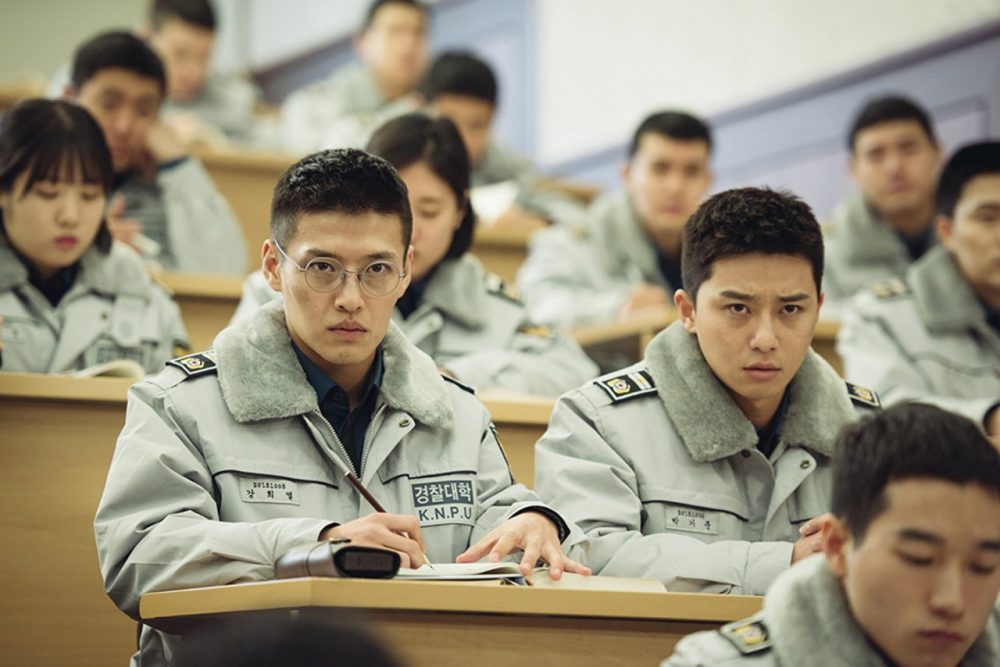 Park Seo Joon và Kang Ha Neul đã thể hiện thành công hình ảnh của các chàng trai trạc tuổi đôi mươi với trái tim tràn đầy nhiệt huyết