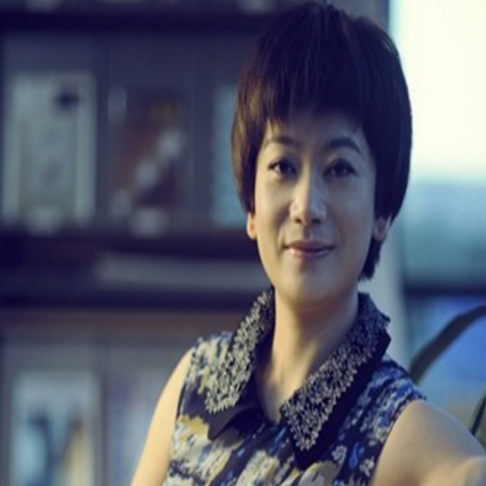 Chân dung nhà văn Đồng Hoa