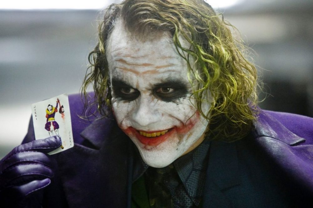 Heath Ledger chính là người vào vai gã hề Joker nổi tiếng