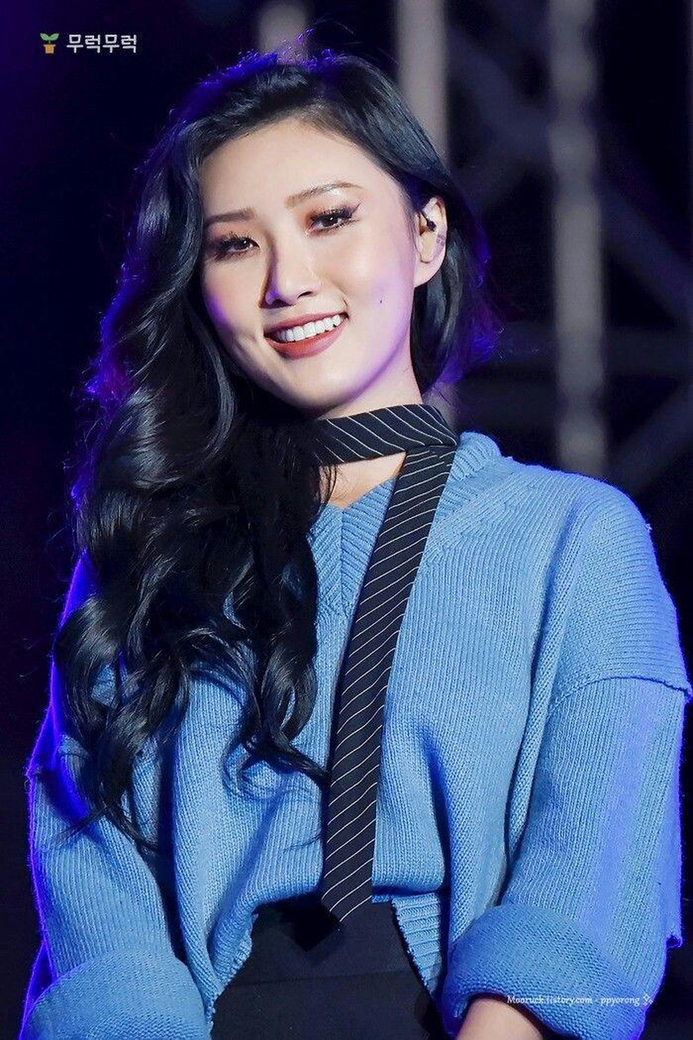 Hwasa MAMAMOO