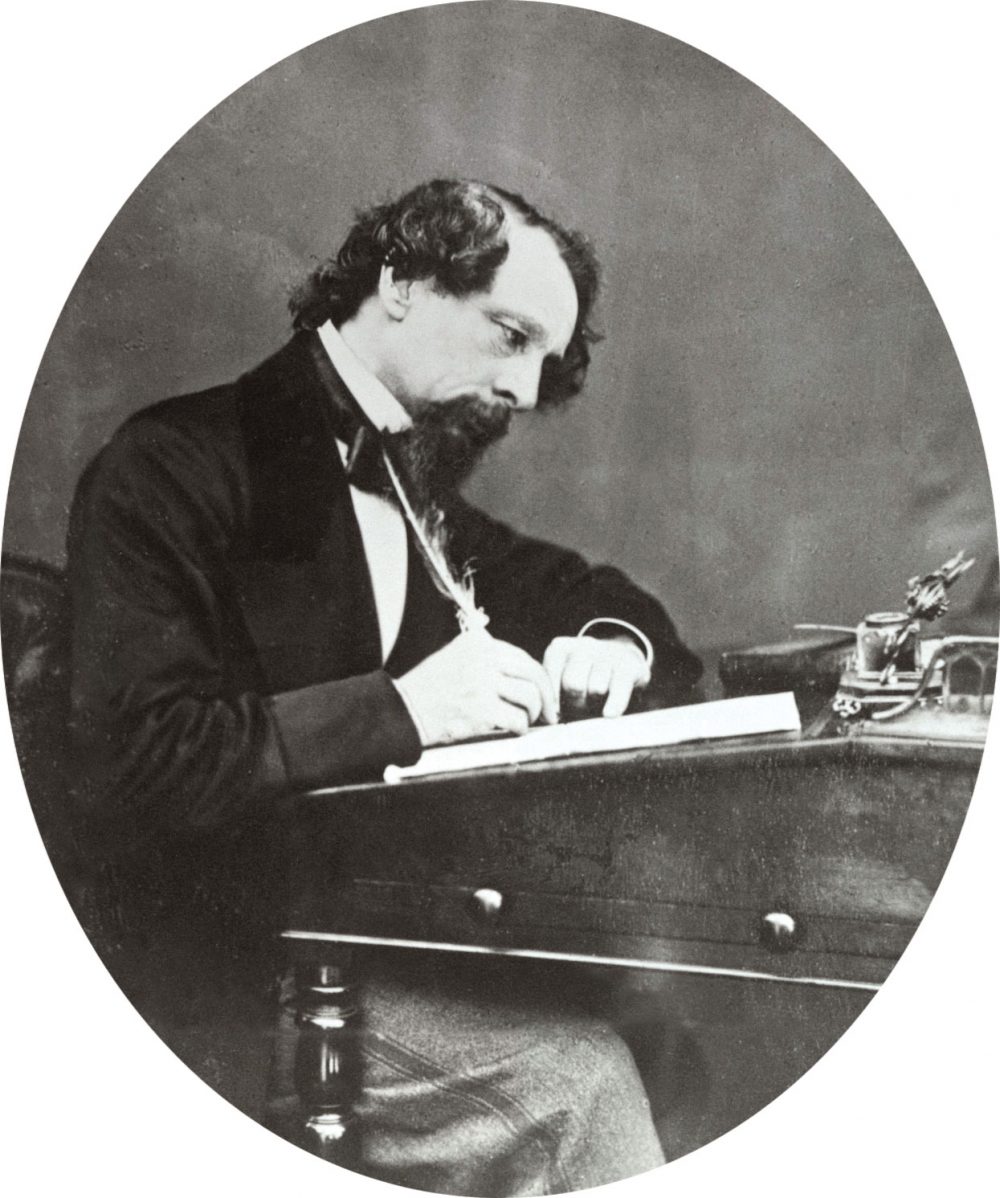 Charles Dickens từng trải qua thời thơ ấu vô cùng khó khăn