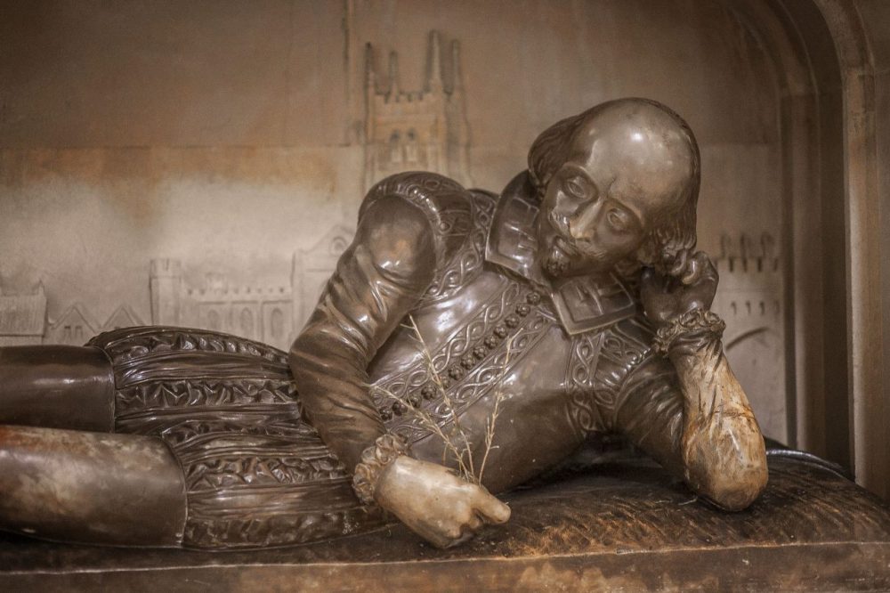 Tượng của đại văn hào William Shakespeare