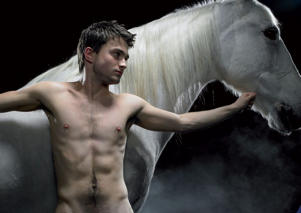 Daniel Radcliffe và vai diễn khỏa thân trong vở kịch Equus