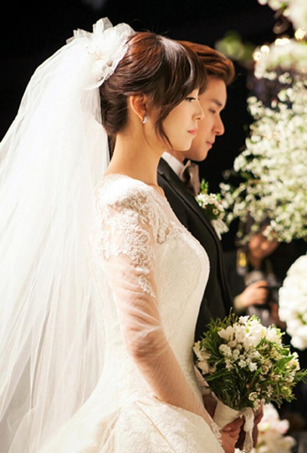 Sunye lên xe hoa