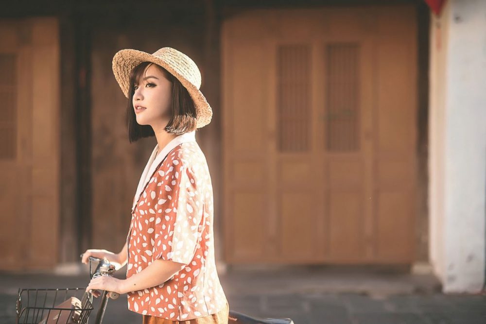 Bích Phương trong MV Gửi anh xa nhớ