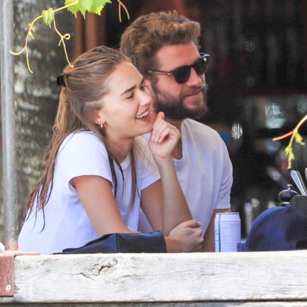 Hạnh phúc bên người bạn gái mới giúp Liam Hemsworth vực dậy sau đổ vỡ