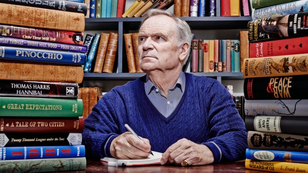 Hình ảnh Jeffrey Archer cùng gia tài văn học của ông