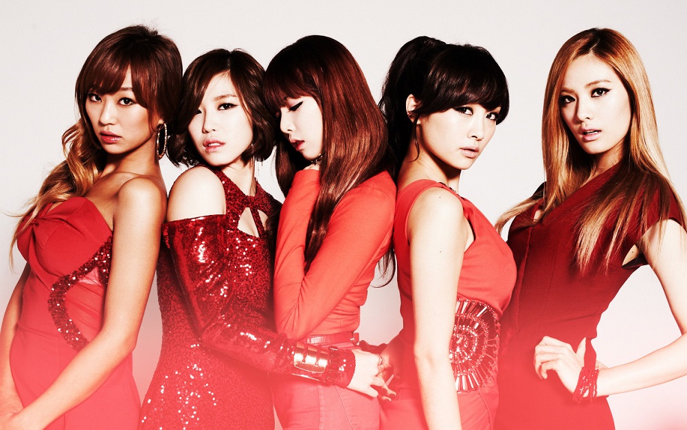 Hyorin góp mặt trong đội hình của những nữ thần Dazzling Red
