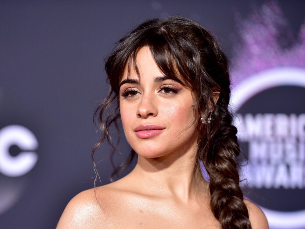 chân dung ca sĩ camila cabello 