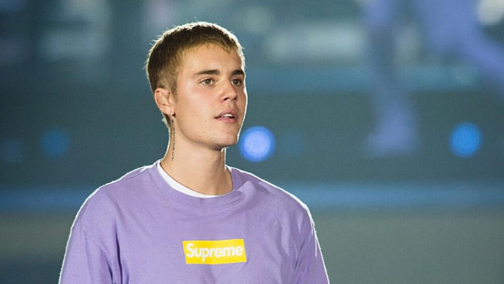 Sự nghiệp âm nhạc của Justin Bieber bắt đầu