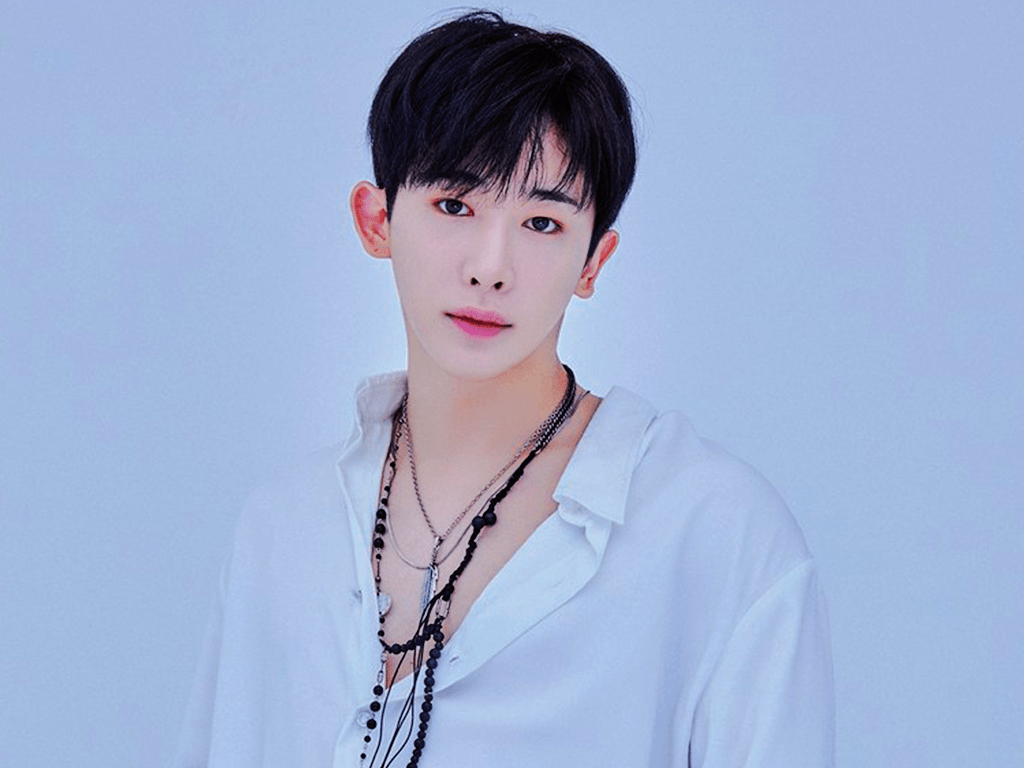 Wonho rời nhóm sau chuỗi scandals