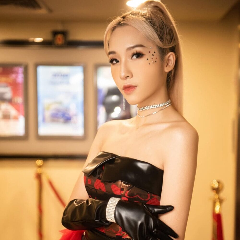 Emily e dè sau khi kết hôn