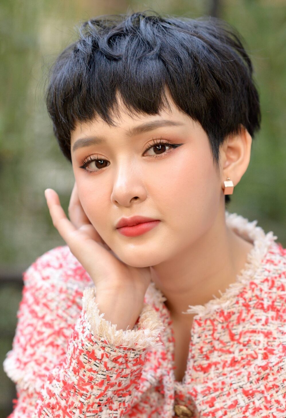 Hiền Hồ và tuổi thơ cơ cực