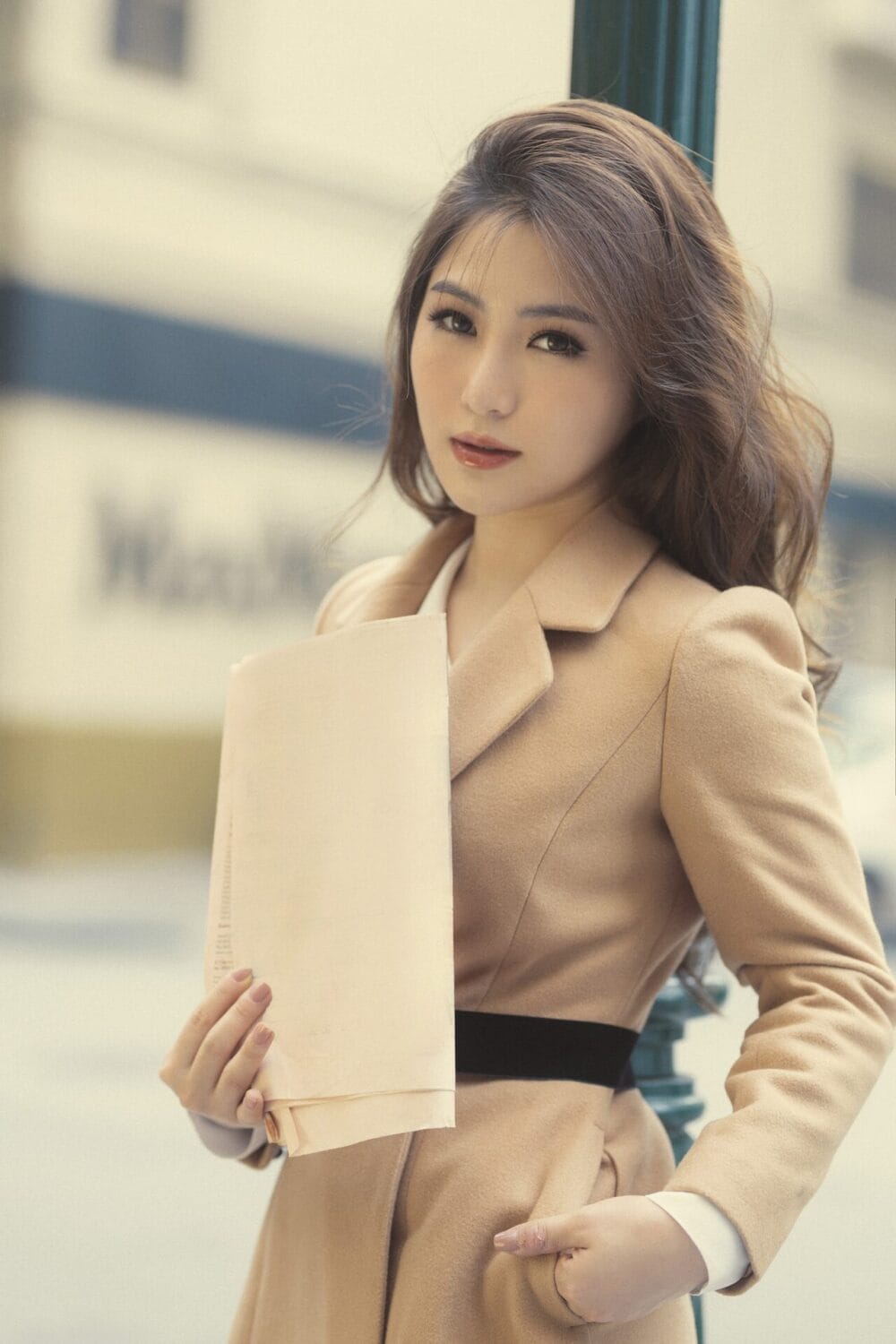 Cho em gần anh thêm chút nữa và những thành tích đáng nể
