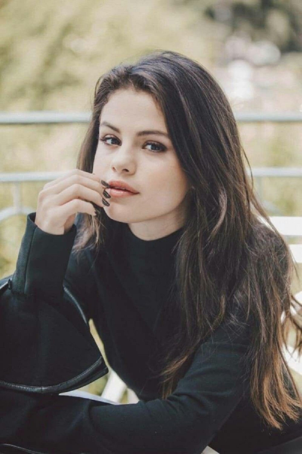 Selena xuất hiện trở lại sau đợt điều trị 